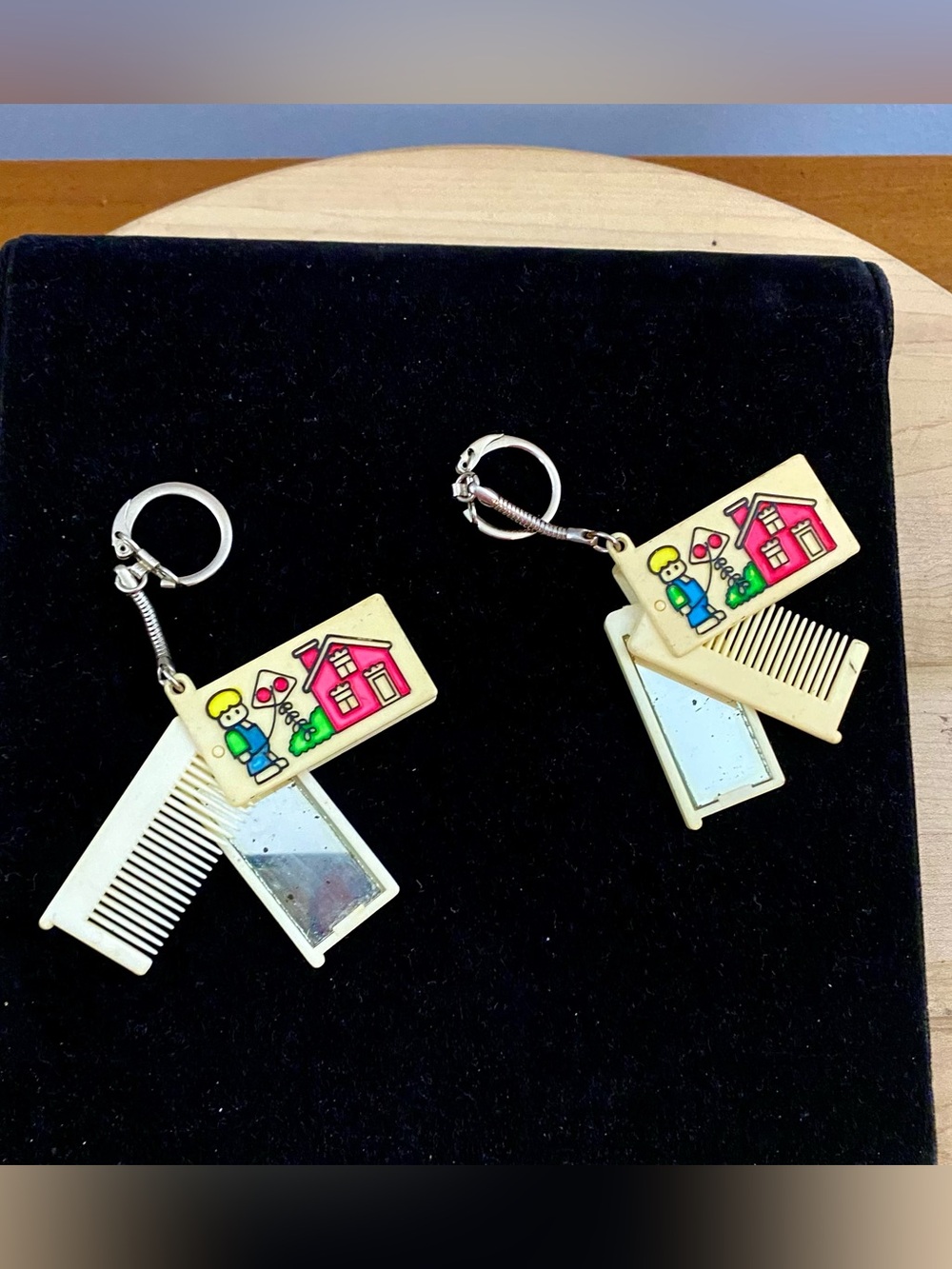 Vintage Plastic Comb‎ Mirror Keychain Lot of 2 Retro Novelty Key Ring Pocket Toy